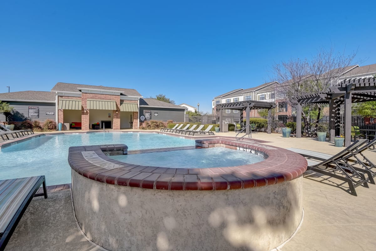 Photos and Video of Skyview West Apartments in Fort Worth, TX